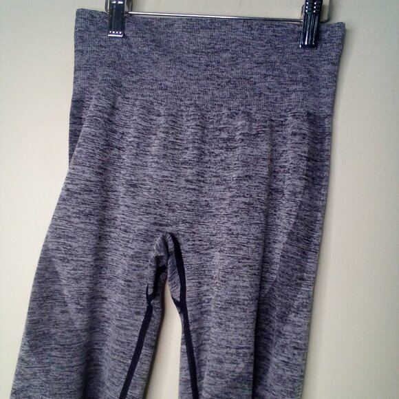 Pink Victoria's Secret Leggings Women XS Seamless Ankle Cropped Mesh Gray - Picture 3 of 15